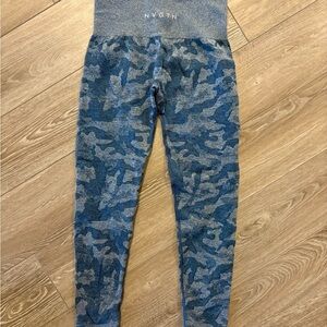 NVGTN Women’s Leggings - Blue and Gray Camo